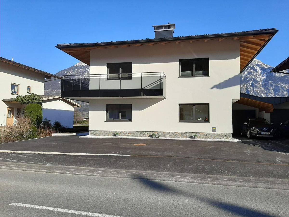 Apart Alexandra Strass im Zillertal Eksteriør bilde